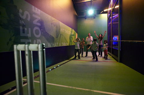 Melbourne Cricket Ground - Rental Cars 4