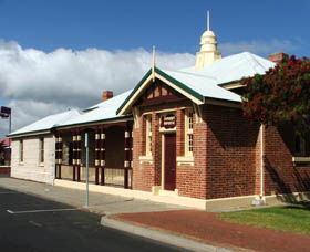 Artgeo Cultural Complex - Old Courthouse - Rental Cars 0