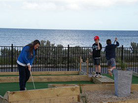Port Vincent Putt Putt - Rental Cars 0
