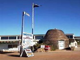 Andamooka Dukes Bottlehouse Museum - Rental Cars 0