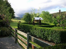 Wychwood Garden & Nursery - Rental Cars 0