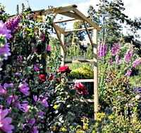 Thelma Retreat Garden and Teahouse - Rental Cars