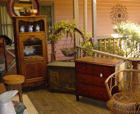 Watson's Creek Antiques & Cafe - Rental Cars 0