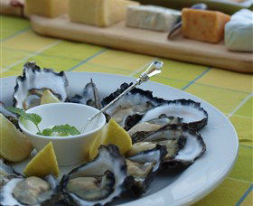 Oyster Shed On Wray Street - Rental Cars 0
