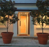 Australian Galleries - Roylston Street - Rental Cars