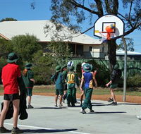 EE Parr O.B.E. Park - Rental Cars