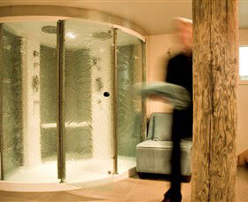 Salus Spa At Lake House - Rental Cars 4