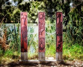 Wagirra Trail And Yindyamarra Sculpture Walk - Rental Cars 4