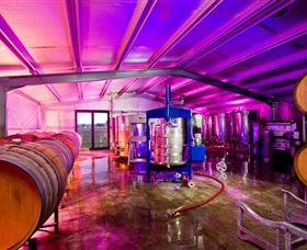 Short Sheep Micro-Winery - Rental Cars 0