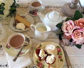 Rick Rutherfords Country Gallery - Rental Cars 4