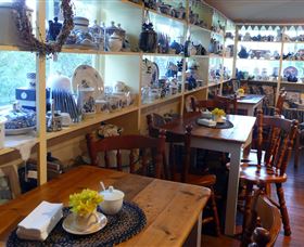 Rick Rutherfords Country Gallery - Rental Cars 3