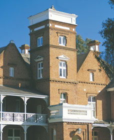 Woodbridge (1885) - Rental Cars 1