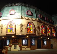 Draculas Cabaret Restaurant - Rental Cars