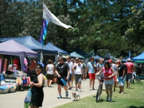 Broadbeach Art And Craft Markets - Rental Cars 0