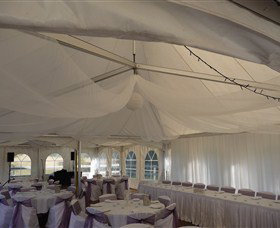 Roses Vineyard And Animal Farm - Rental Cars 5