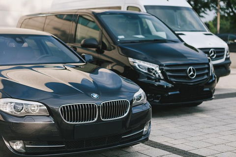 Adelaide Airport To Hotel Round-Trip Private Business Transfer - Rental Cars 0