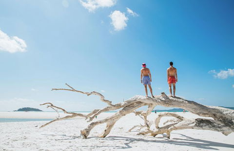 Whitehaven Beach And Hill Inlet Chill And Grill - Rental Cars 7