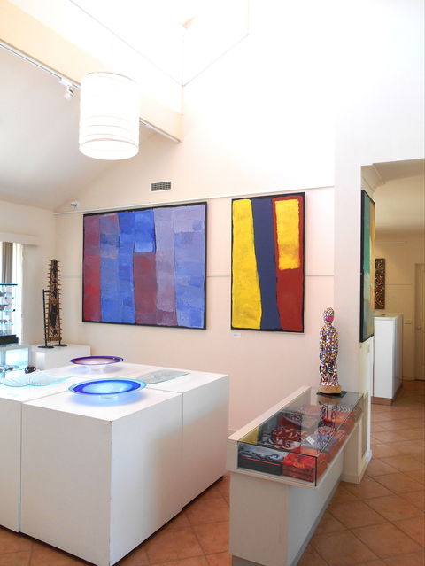 Aboriginal Dreamings Gallery - Rental Cars 1