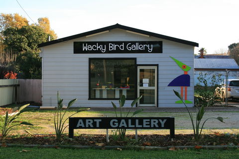 Wacky Bird Gallery - Rental Cars 0