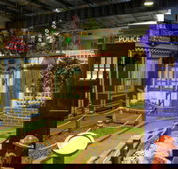 Unreal Mini Golf - Rental Cars