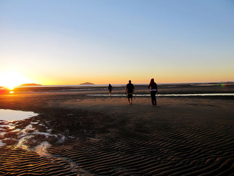 Far Beach - Rental Cars 0