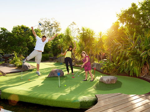 Victoria Park Golf Complex - Rental Cars 0
