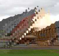 Discovering Historic Moonta Town Walk - Rental Cars