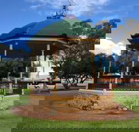 Discovering Historic Kadina Town Walk - Rental Cars