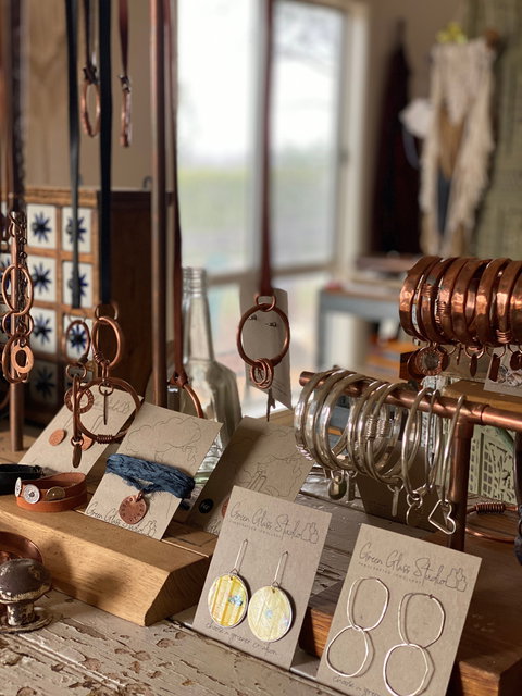 Green Glass Studio - Rental Cars 0