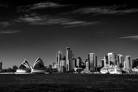 REGAL - Luxury Airport Round Trip, Bespoke Premium Transfer And Tours - Rental Cars 1