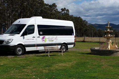 Hunter Valley Exclusive Kangaroo And Wine Tasting Experience - Rental Cars 5