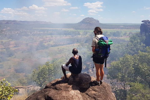Arnhem Land Injalak Hill Full-Day Tour From Darwin - Rental Cars 9