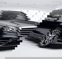 Gold Coast Airport Transfers  Airport OOL to Gold Coast City in Luxury Car