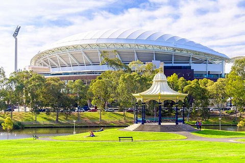 Adelaide Airport Transfers : Airport ADL To Adelaide City In Business Car - Rental Cars 8