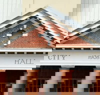 Maryborough City Hall - Rental Cars