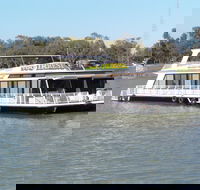 Too Irresistible Green  Gold Houseboats - Rental Cars