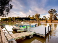 BIG4 Deniliquin Holiday Park Pontoon Boat
