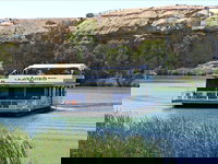 Griffens Marina Houseboats Adventurer