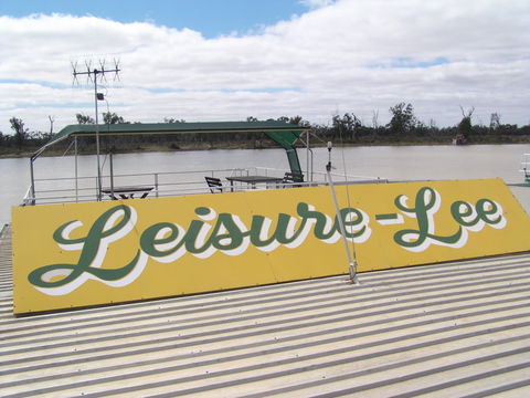Leisure Lee (Green & Gold Houseboats) - Rental Cars 1