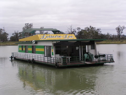 Leisure Lee (Green & Gold Houseboats) - Rental Cars 2