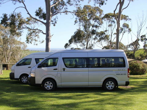 Rick's Mini Bus Hire - Rental Cars 0