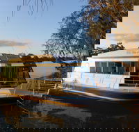 River Wren Houseboats - Rental Cars