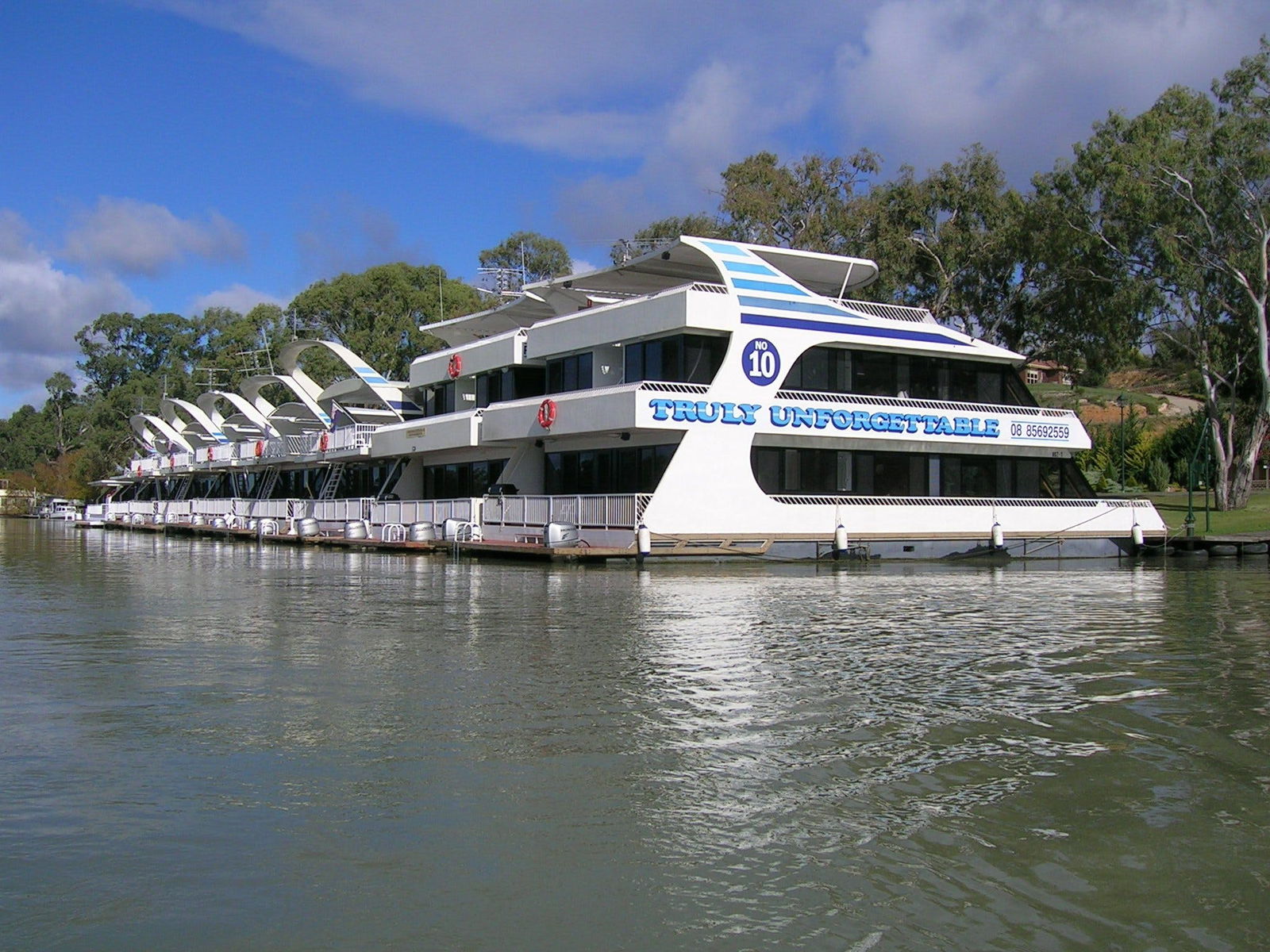 Lake Carlet SA Rental Cars