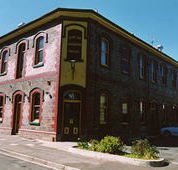 Earl of Leicester Hotel - Rental Cars