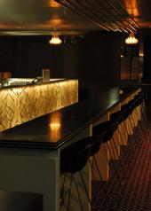 Australian National Hotel - Rental Cars 1