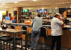 Colonnades Tavern - Rental Cars 3