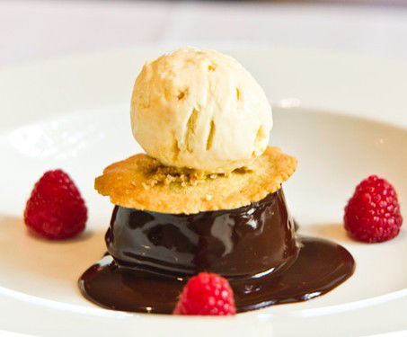 Customs House Restaurant - Rental Cars 0