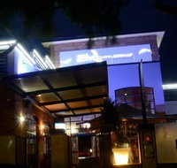 The Blvd Tavern - Rental Cars