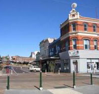 Robin Hood Hotel - Rental Cars
