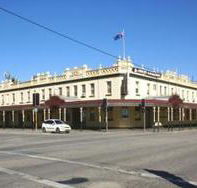 Soden's Australia Hotel - Rental Cars